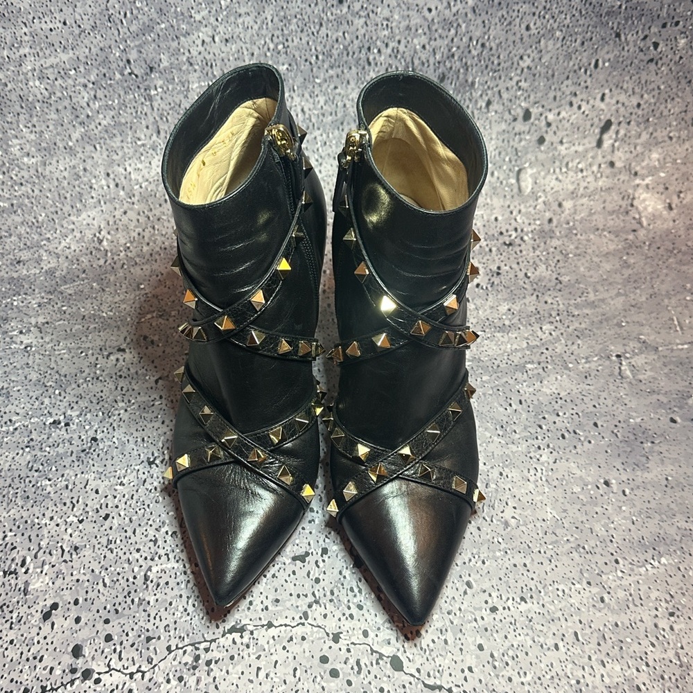 Valentino Garavani Black Rockstud Ankle Boots in rare size 37.5 (Fits US 7)
